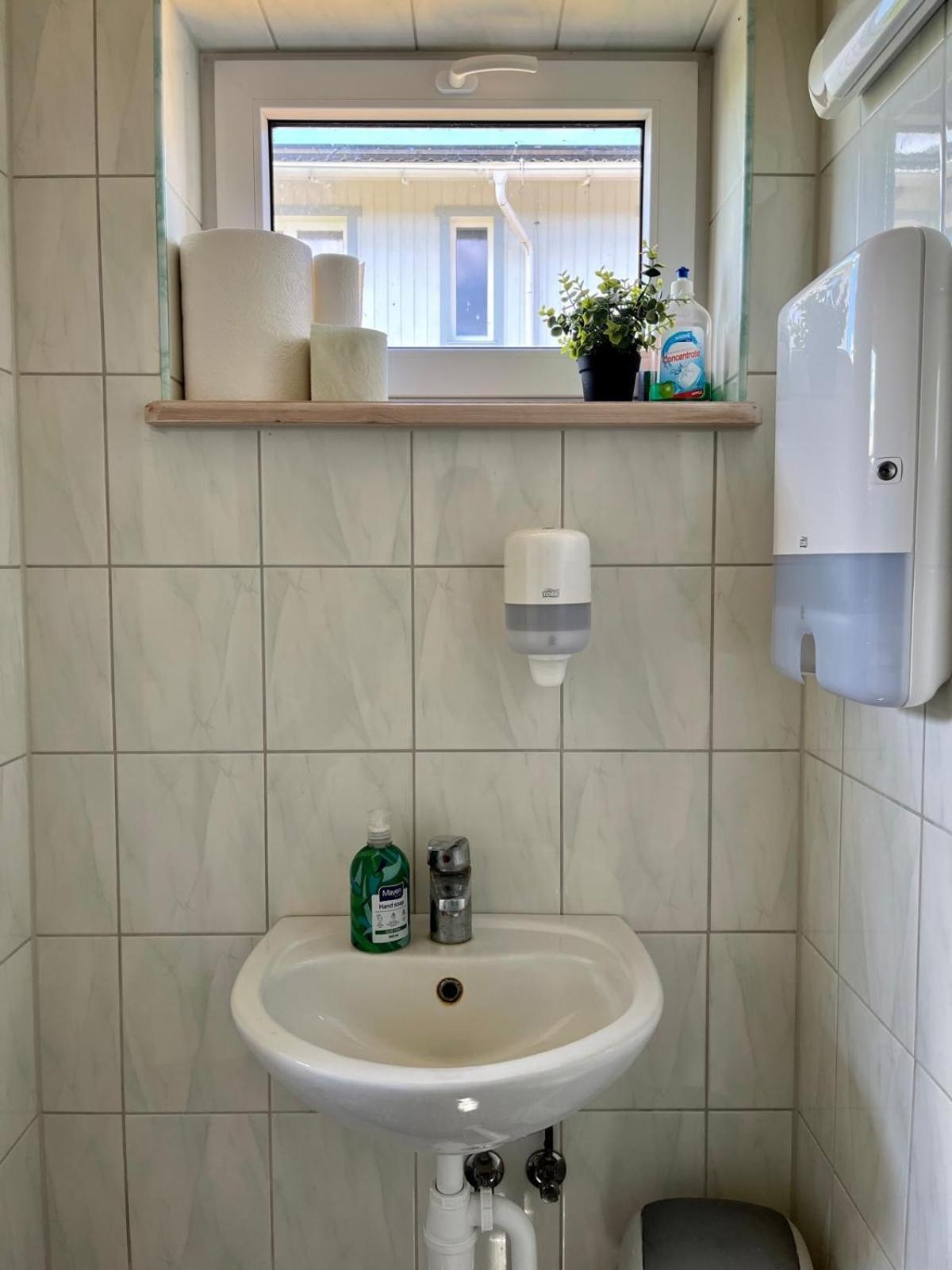Roograhu kämping Hotel Heilu Bagian luar foto